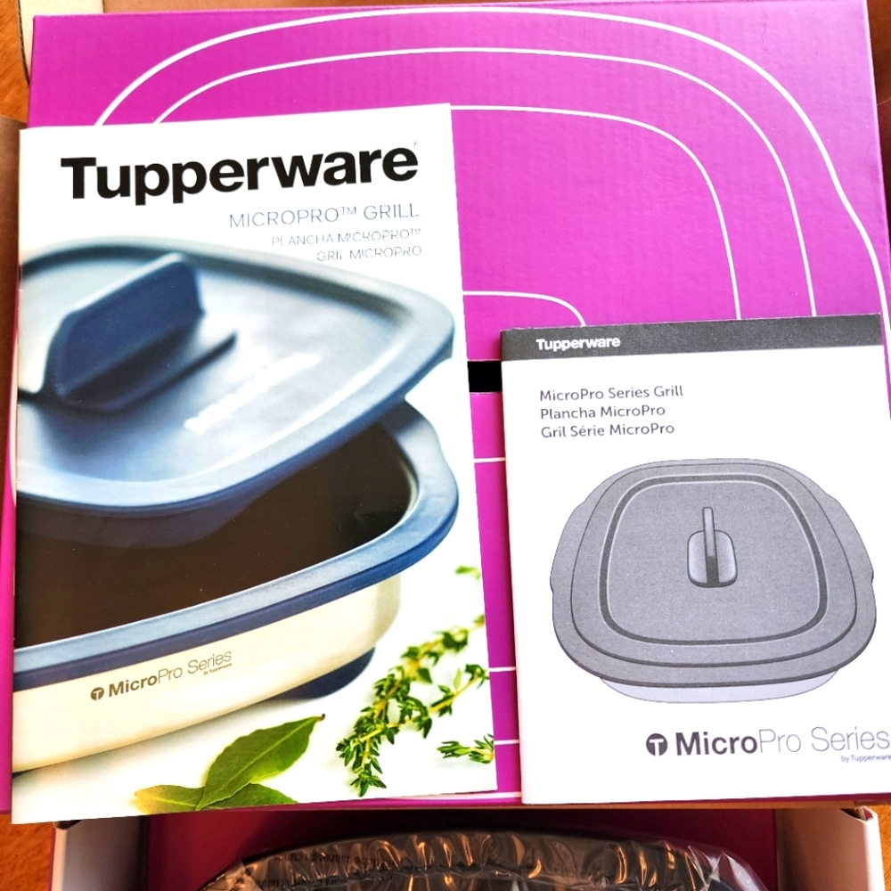 Tupperware MicroPro Series Grill with Blue Lid. BRAND NEW NEVER OPENED